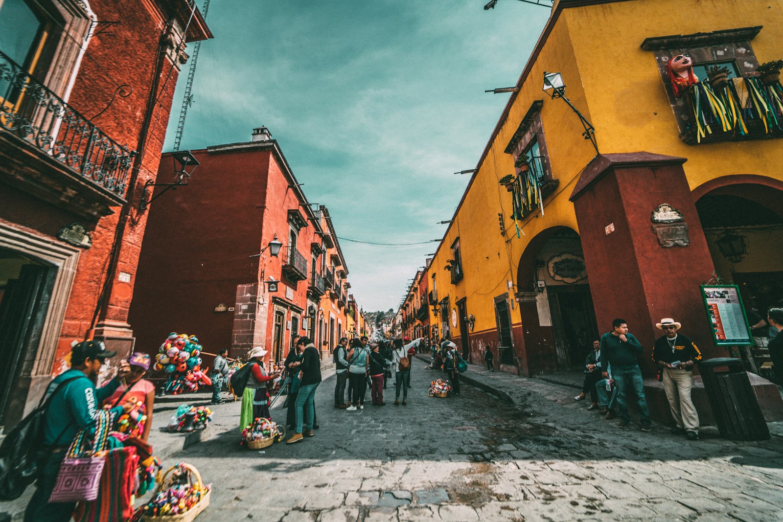 Latin American Spanish to English NAATI Translations: What New Migrants Need to Know in Australia
